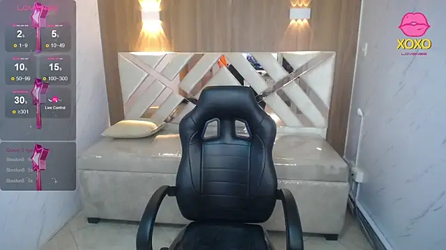 Clhoe b online show from March 26, 8:07 pm