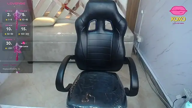 Clhoe b online show from April 10, 8:16 pm