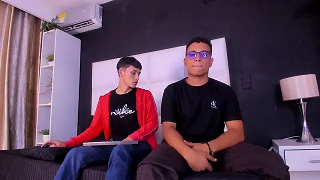 Snapshot of Alejandro_Tom chatting on January 14, 3:43 am Alejandro Tom online show from January 14, 3:43 am