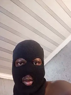Snapshot of zulu_good_dick chatting on May 28, 11:49 am zulu good dick online show from May 28, 11:49 am