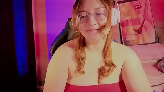Mia Franklyn online show from April 4, 1:34 am