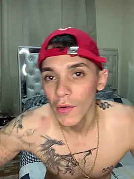 Snapshot of _Ander_Xx chatting on March 18, 6:53 pm Ander Xx online show from March 18, 6:53 pm
