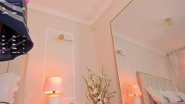 Snapshot of your_alina18 chatting on June 15, 11:37 pm your alina18 online show from June 15, 11:37 pm