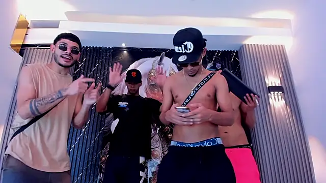 The Gods In Diamonds online show from February 28, 7:13 pm