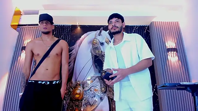 The Gods In Diamonds online show from February 4, 10:16 pm