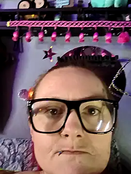 DisireAfterDark online show from February 14, 9:09 am