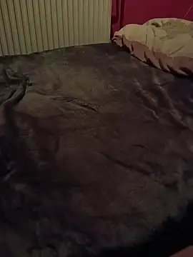 Snapshot of Masztisfiu2 chatting on February 13, 11:27 pm Masztisfiu2 online show from February 13, 11:27 pm