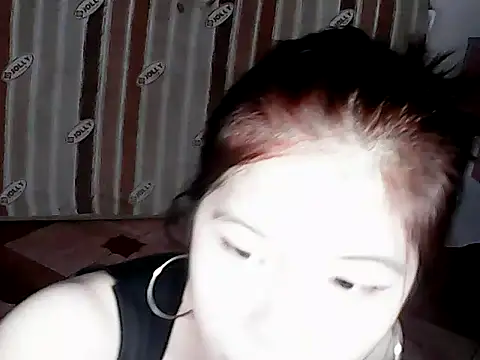 Snapshot of xxhotamizinggirl chatting on May 30, 7:15 am xxhotamizinggirl online show from May 30, 7:15 am