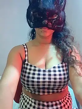 cutehotwife online show from April 19, 6:21 pm