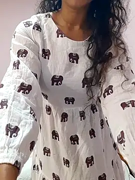 cutehotwife online show from March 27, 6:33 am