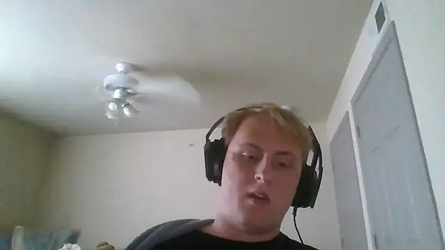 dsommers23 online show from July 21, 1:23 pm