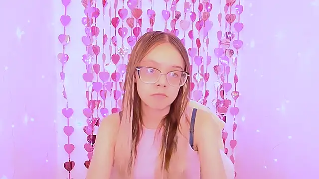 LolliStrawberry online show from March 20, 7:20 am