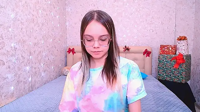 LolliStrawberry online show from January 11, 2:51 am