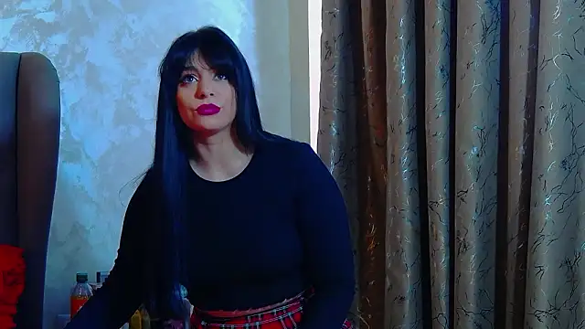 Snapshot of MaddyAllure chatting on February 19, 7:49 am MaddyAllure online show from February 19, 7:49 am