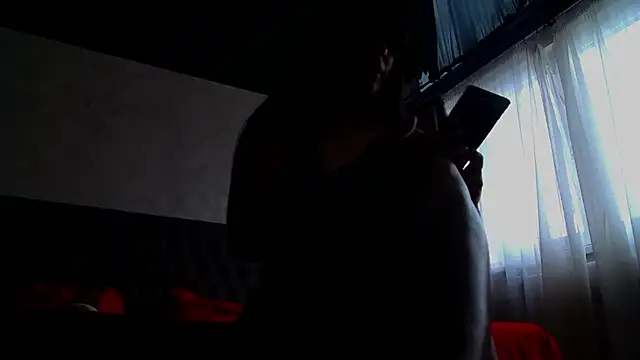 Snapshot of MaddyAllure chatting on February 21, 8:16 am MaddyAllure online show from February 21, 8:16 am