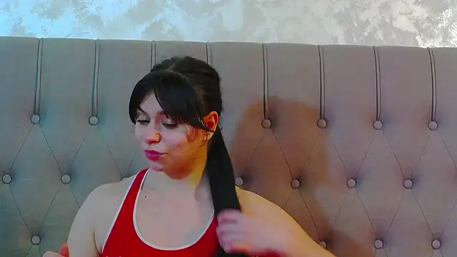 Snapshot of MaddyAllure chatting on February 14, 7:41 am MaddyAllure online show from February 14, 7:41 am