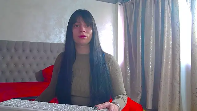 Snapshot of MaddyAllure chatting on February 26, 1:33 pm MaddyAllure online show from February 26, 1:33 pm