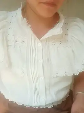 jjennyyy online show from April 22, 7:26 am