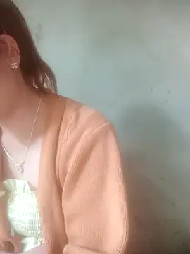 jjennyyy online show from May 12, 8:43 am
