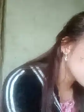 Snapshot of jjennyyy chatting on February 18, 1:47 am jjennyyy online show from February 18, 1:47 am