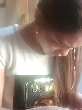 jjennyyy online show from March 31, 7:21 am