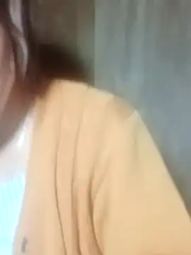 jjennyyy online show from April 30, 2:57 pm