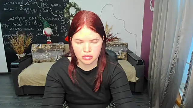 Snapshot of Secret_Emma chatting on January 11, 12:45 pm Secret Emma online show from January 11, 12:45 pm