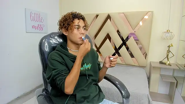 Anyelo Twink online show from March 7, 8:36 pm