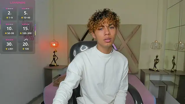 Anyelo Twink online show from May 11, 4:14 am
