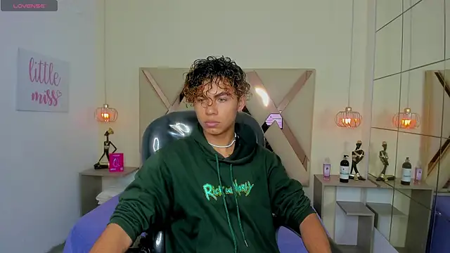 Anyelo Twink online show from June 4, 8:13 pm