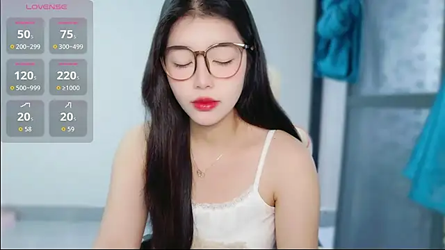 Snapshot of -XiaoYu-777 chatting on February 22, 7:22 am -XiaoYu-777 online show from February 22, 7:22 am