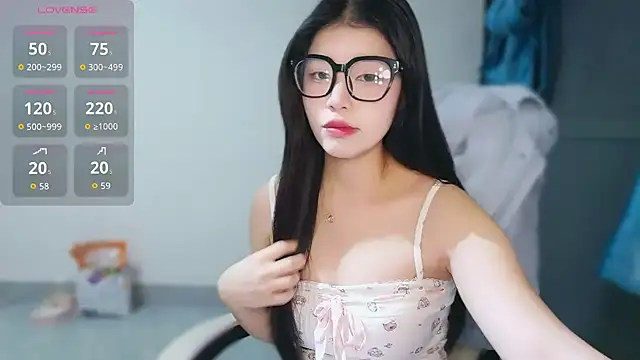 Snapshot of -XiaoYu-777 chatting on February 12, 11:10 am -XiaoYu-777 online show from February 12, 11:10 am