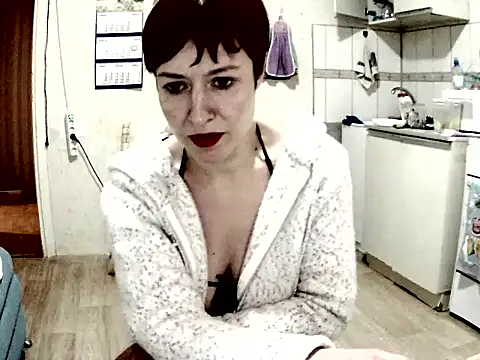 Fruittellalove online show from February 2, 1:10 pm