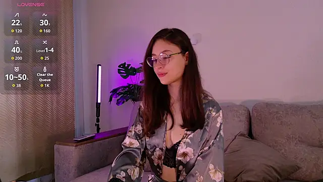 Snapshot of classy____ chatting on May 29, 3:07 pm classy online show from May 29, 3:07 pm