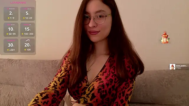 Snapshot of classy____ chatting on May 10, 11:25 am classy online show from May 10, 11:25 am