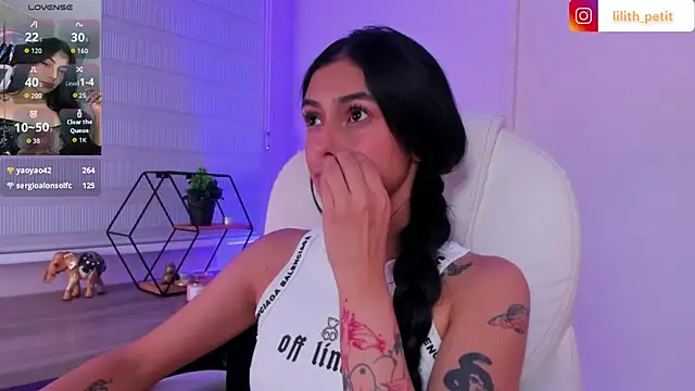 lilith petit  online show from April 15, 7:58 pm