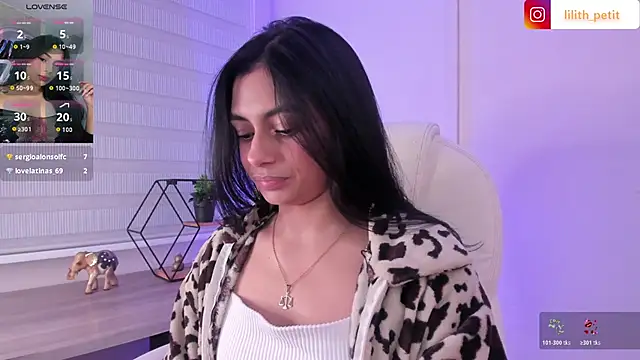 lilith petit  online show from April 7, 12:51 pm