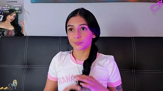 Snapshot of lilith_petit_ chatting on February 23, 10:10 pm lilith petit online show from February 23, 10:10 pm