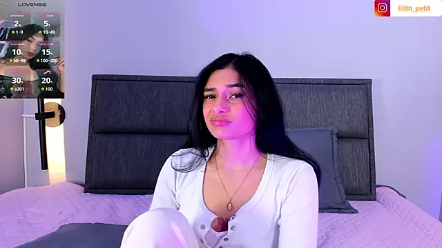 Snapshot of lilith_petit_ chatting on June 20, 1:16 pm lilith petit online show from June 20, 1:16 pm