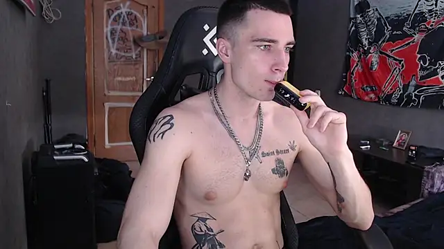 Jack loveeee online show from May 5, 7:11 am