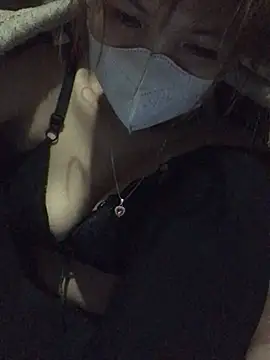 Snapshot of Mihu246 chatting on January 13, 2:15 am Mihu246 online show from January 13, 2:15 am