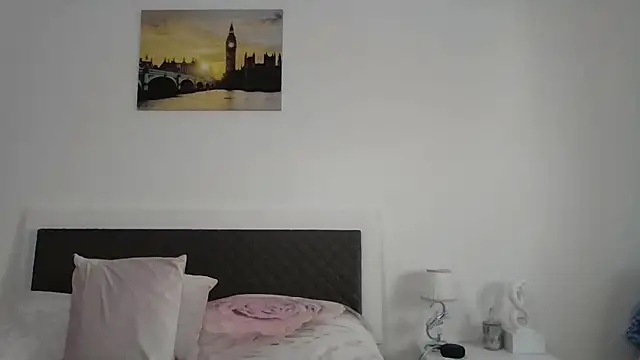 Clara1986 online show from May 13, 2:13 pm