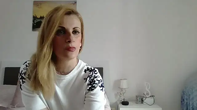 Clara1986 online show from April 16, 1:01 pm