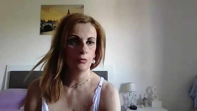 Snapshot of Clara1986 chatting on June 9, 2:29 pm Clara1986 online show from June 9, 2:29 pm