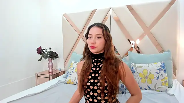 skarlettbenett online show from January 17, 7:50 pm