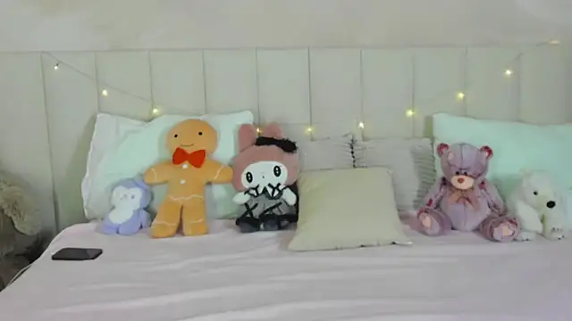 AdeleSilvy online show from June 5, 1:54 am