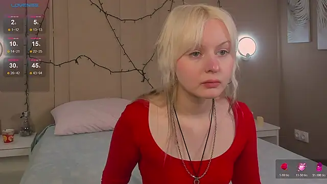 Snapshot of AdeleSilvy chatting on February 24, 2:12 am AdeleSilvy online show from February 24, 2:12 am