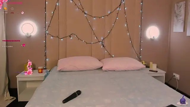 AdeleSilvy online show from April 11, 1:46 am