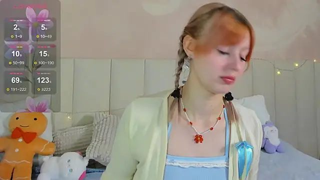 Snapshot of AdeleSilvy chatting on July 13, 1:49 am AdeleSilvy online show from July 13, 1:49 am