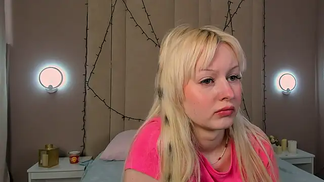 AdeleSilvy online show from May 6, 1:31 am